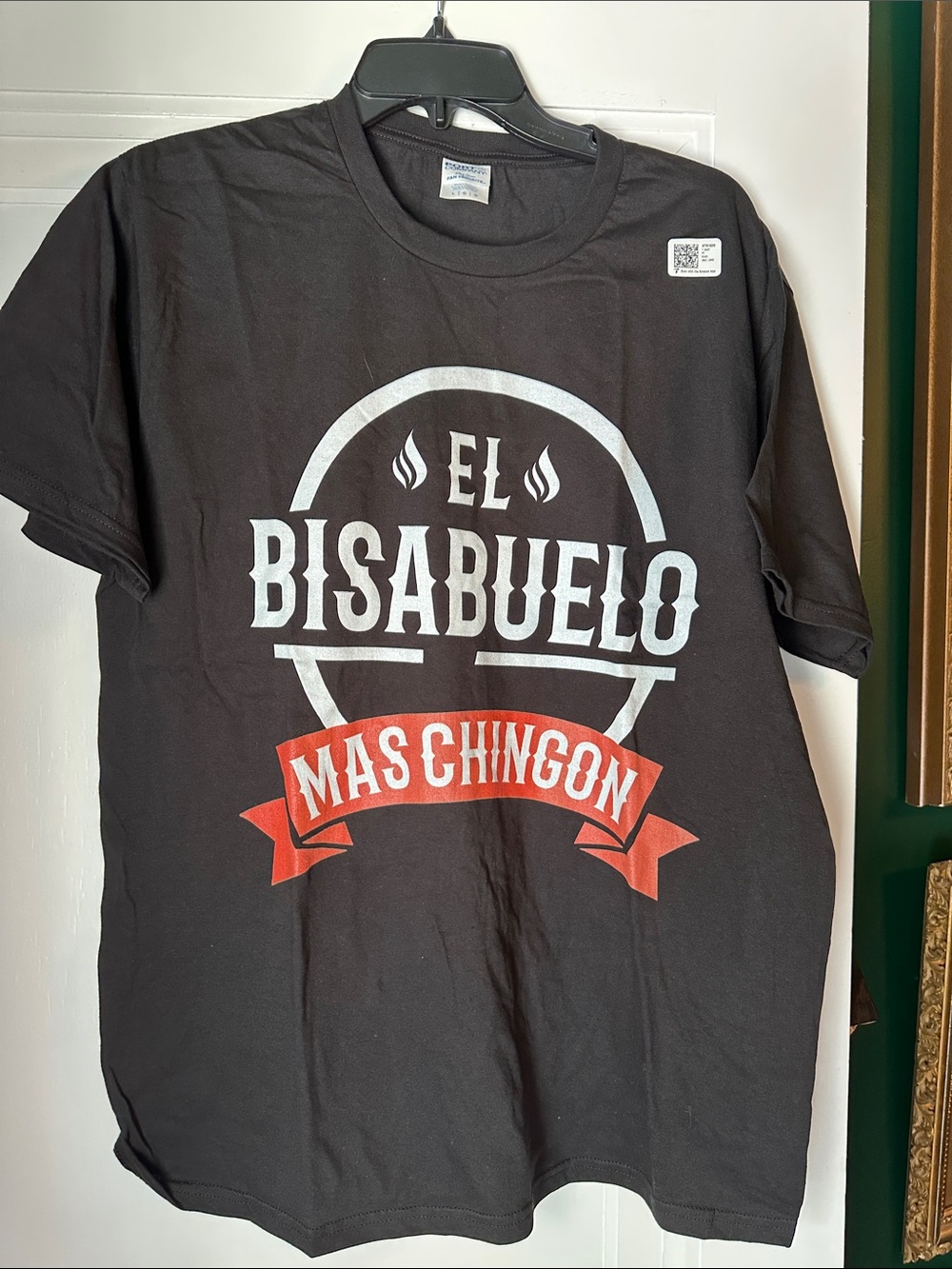El Bisabuelo Mas Chingon Graphic T‑Shirt - Black & Red